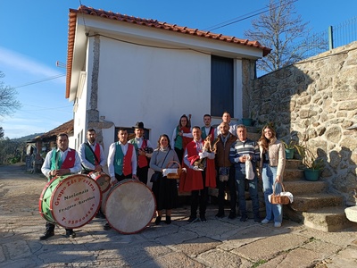 Imagem de S. Sebastião percorreu a freguesia de Carvoeiro como manda a tradição
