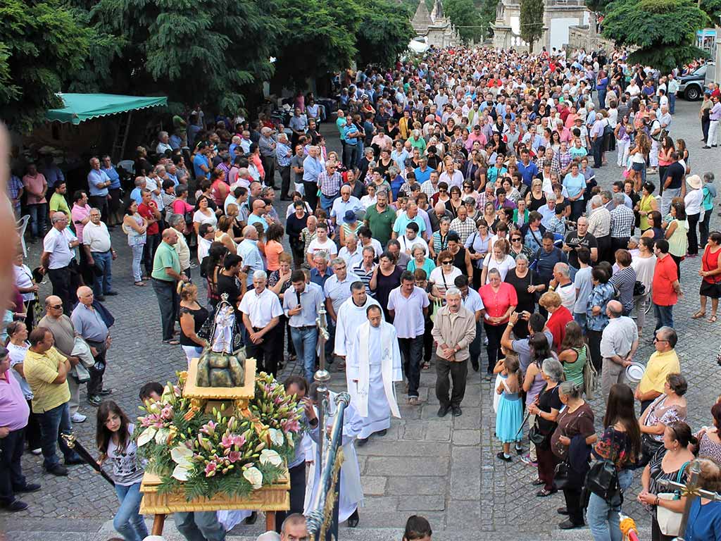 Milhares de peregrinos marcam presença na Romaria da Senhora da Peneda