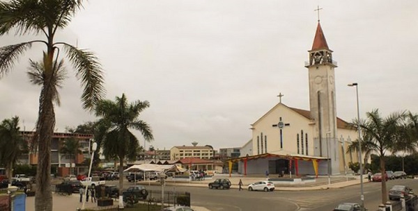 Renúncia Quaresmal: construção de igreja em Tando-Zinze